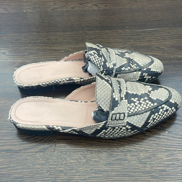 J Crew Snakeskin Loafer Mules - Picture 2 of 4